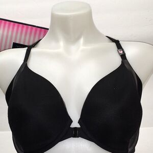 NWT VICTORIA SECRET perfect coverage  Lined . BRA